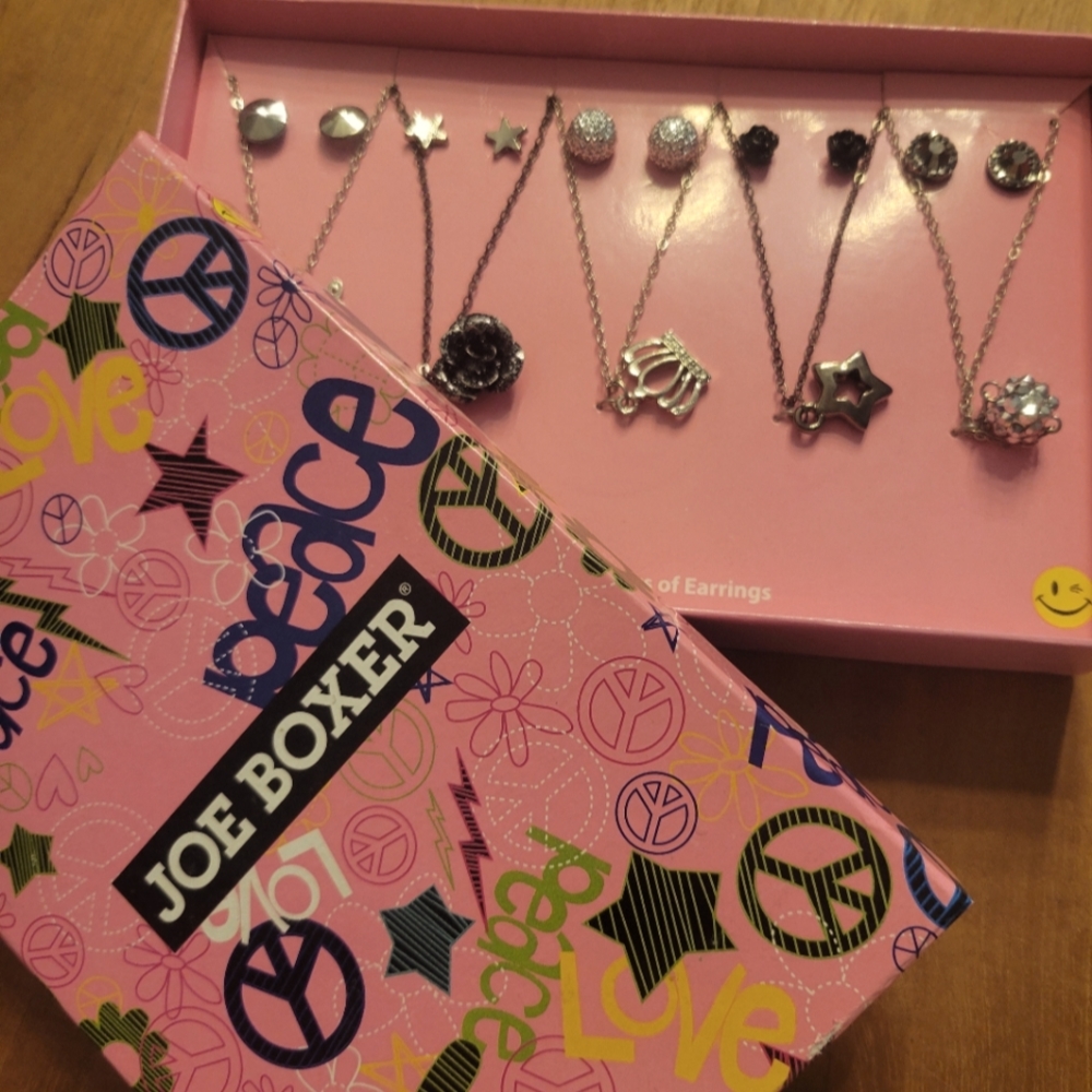 NIB Joe Boxer jewelry box set